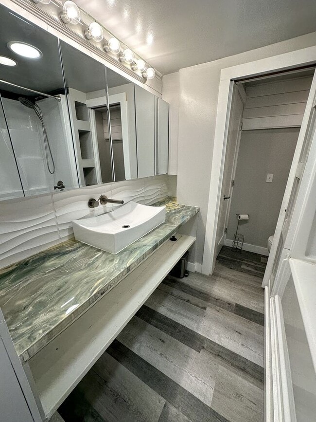 Building Photo - 1st Rent Month Free!! Stunning Partially F...