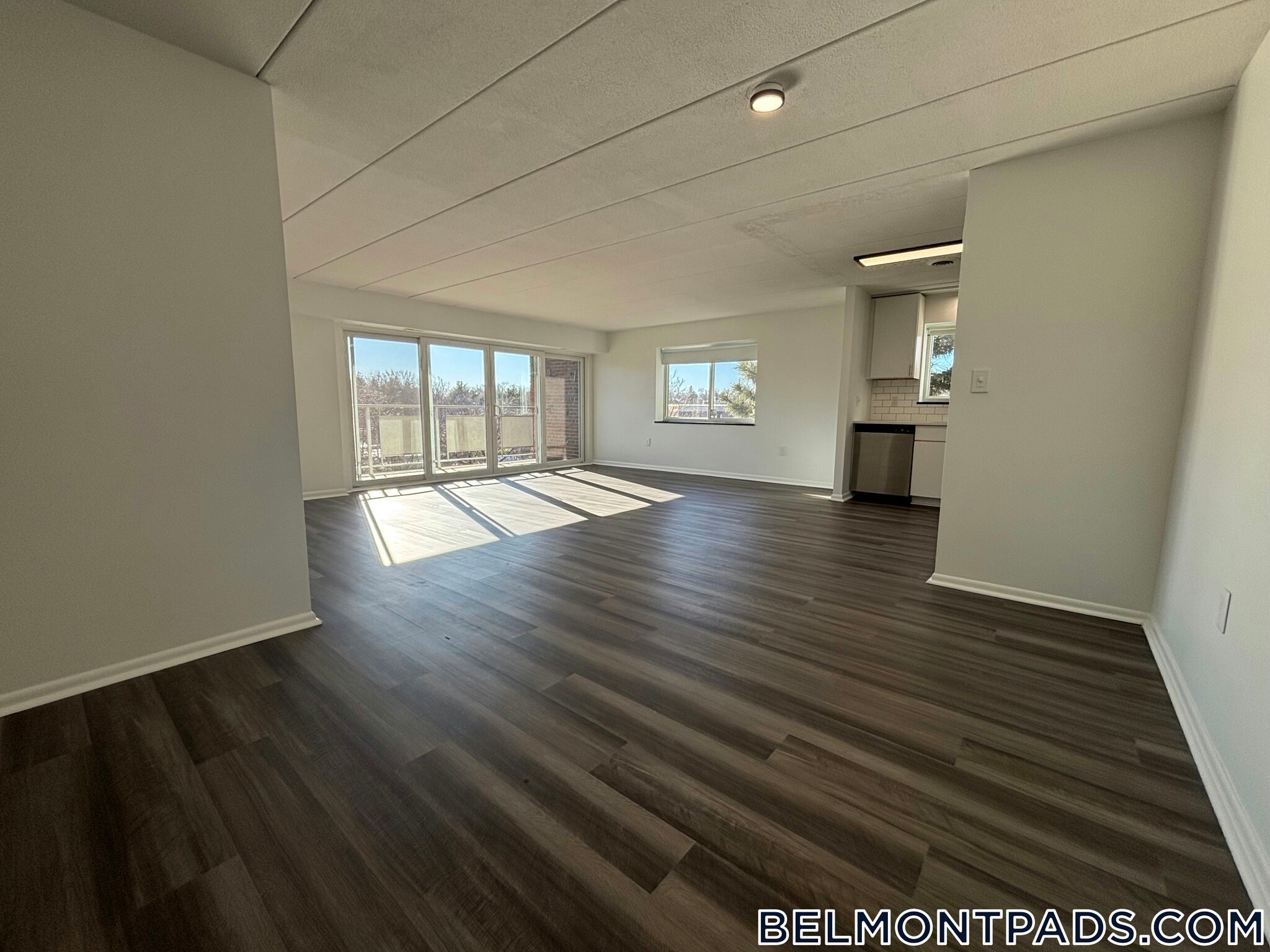 Building Photo - 53 Hill Rd