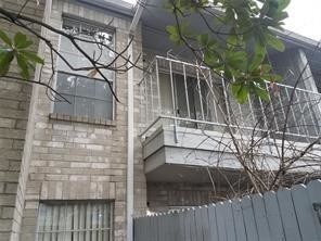 Primary Photo - 7400 Bellerive Dr