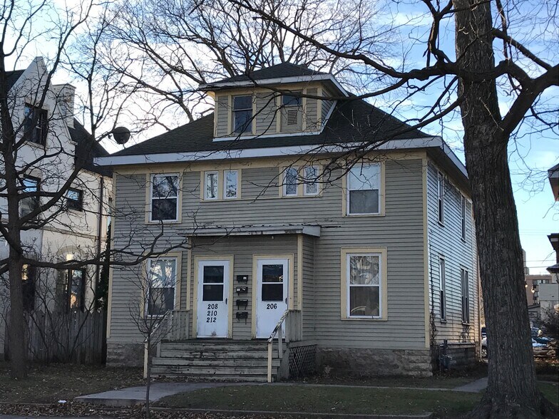 Primary Photo - 206 8th St S