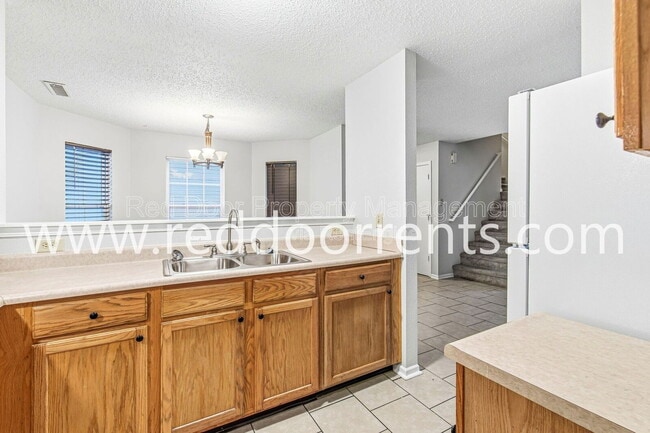 Building Photo - 2249 Collins Way