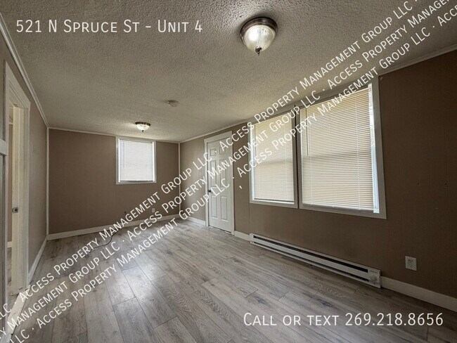 Building Photo - 521 Spruce St