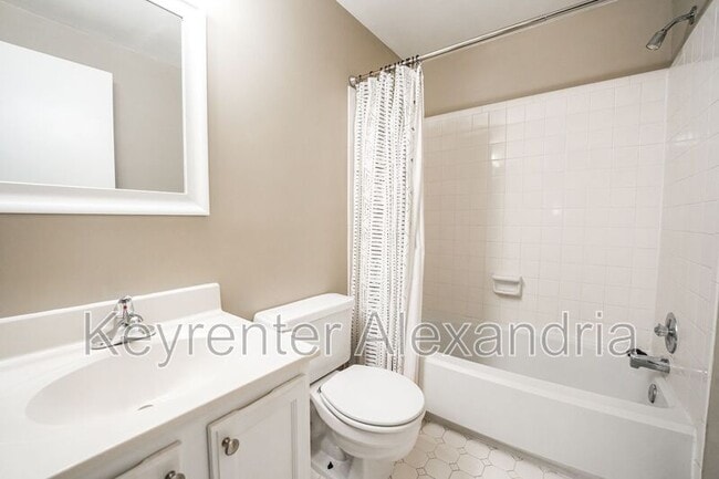 Building Photo - 6626 Birchleigh Way