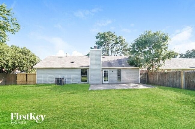 Building Photo - 6709 Valley Park Dr