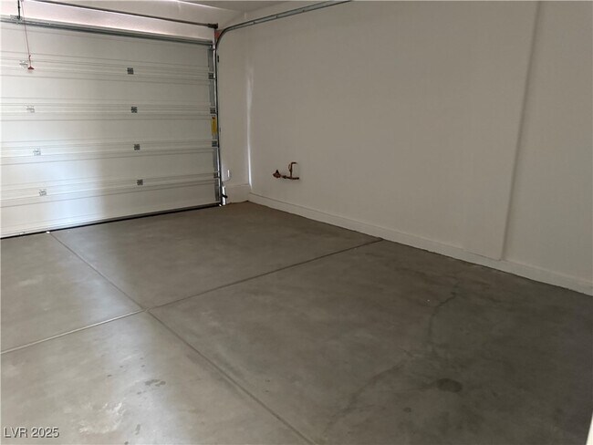 Building Photo - 10233 S Ullom Dr