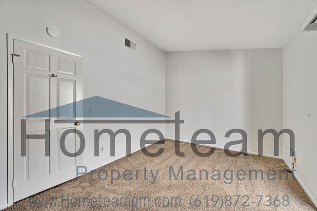 Building Photo - 2 BR/ 2 BA 1009 SQFT University Heights / ...