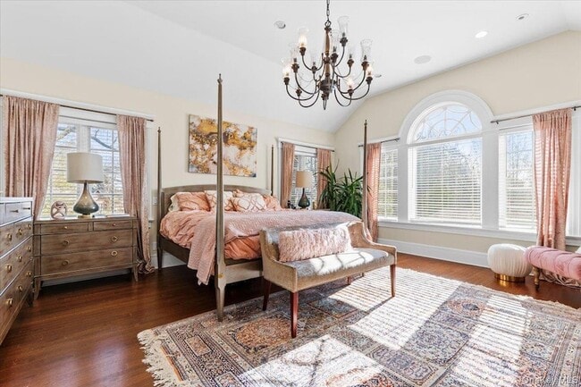 Building Photo - 47 Greenacres Ave