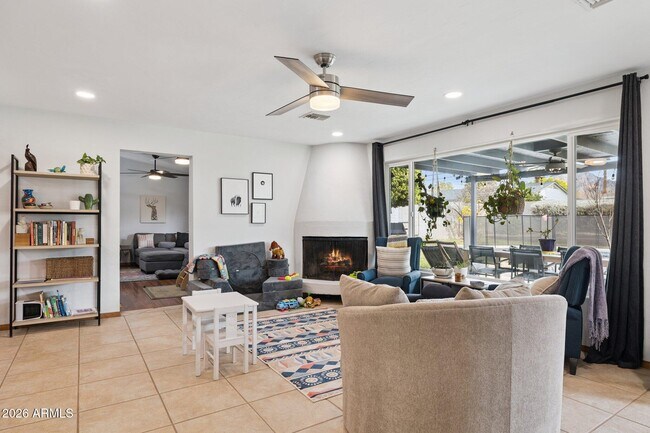 Building Photo - 6721 N 12th Wy