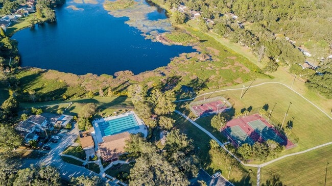 Building Photo - LAKE FOREST WATERFRONT 3 BEDROOM 2.5 BATHROOM