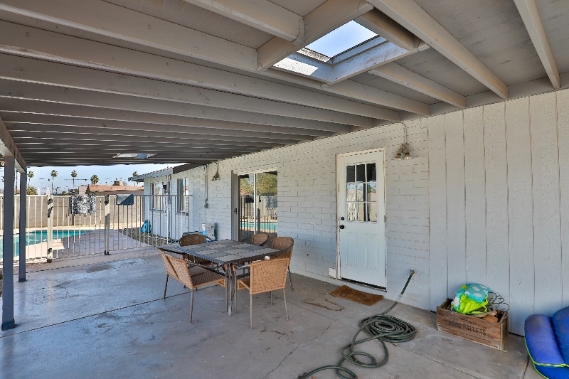 Building Photo - 242 W Jasmine St