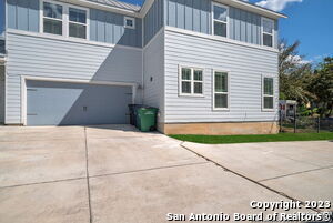 Building Photo - 223 Claremont Ave