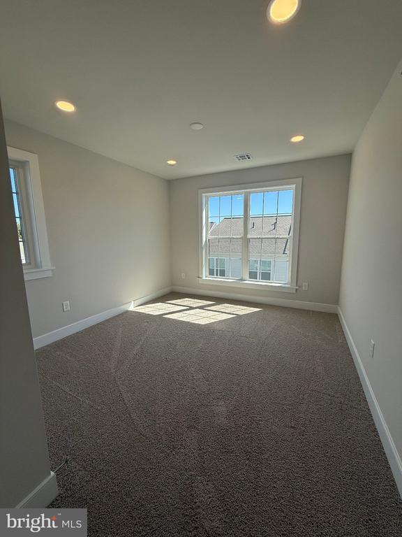 Building Photo - 4127 Ridgeview Ave