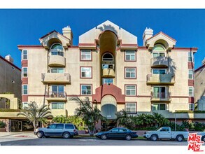 Building Photo - 620 S Gramercy Pl