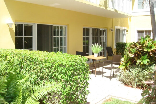 Building Photo - 1515 E Broward Blvd