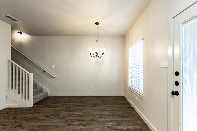 Building Photo - Like-New Modern Townhomes in Cooper ISD!