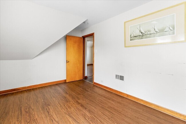 Building Photo - 58 W 113th St