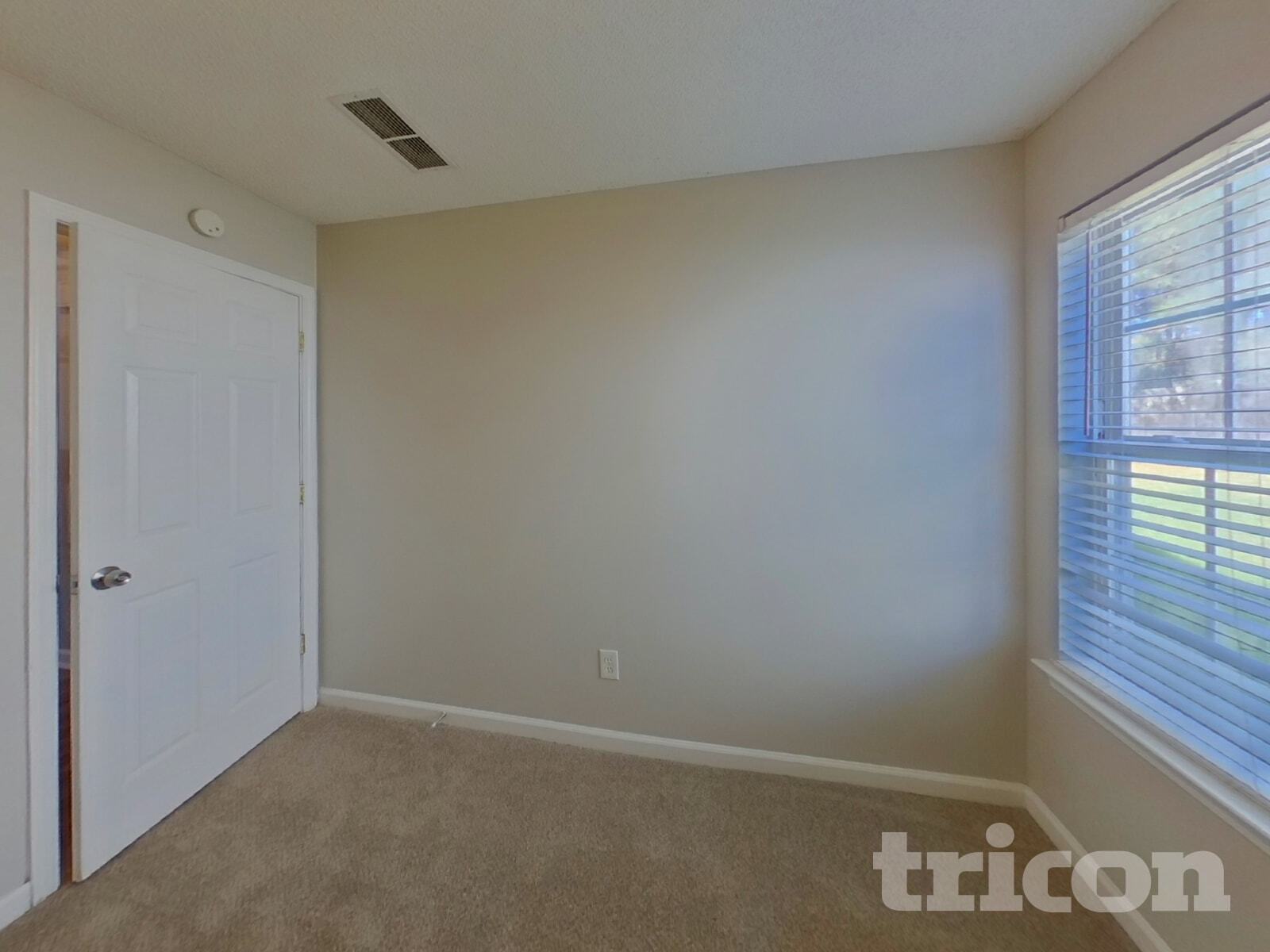 Building Photo - 2177 Red Oak Cir