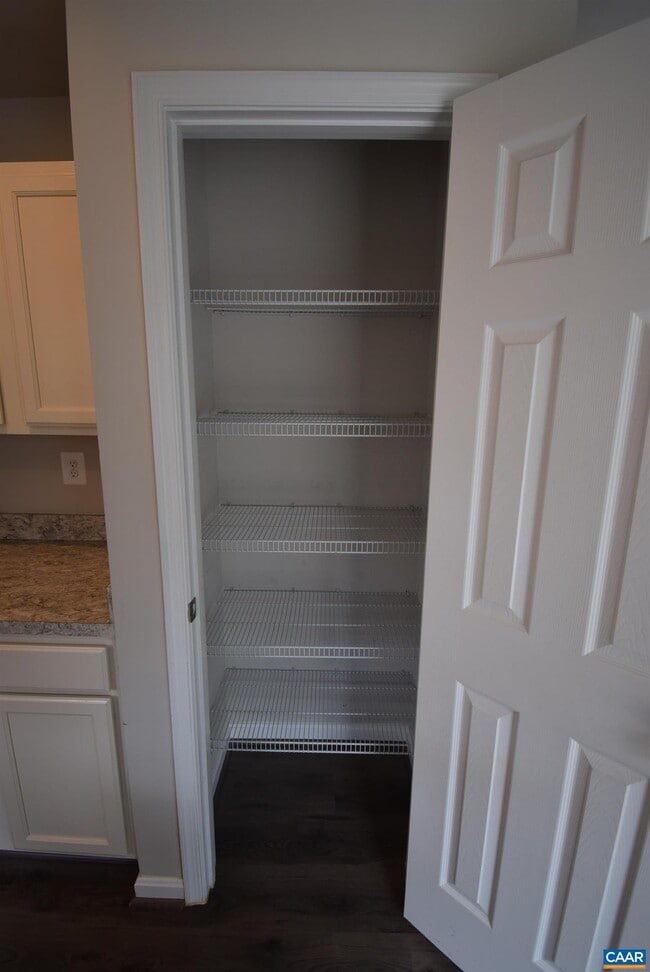 Building Photo - 7136 Venable Rd