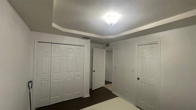 Building Photo - 32 Almond Dr