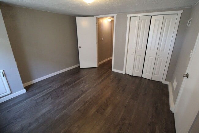 Primary Photo - 1308 E Lacrosse Ave