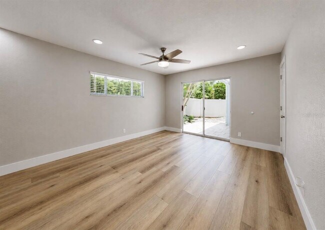 Building Photo - 6513 Abaco Dr
