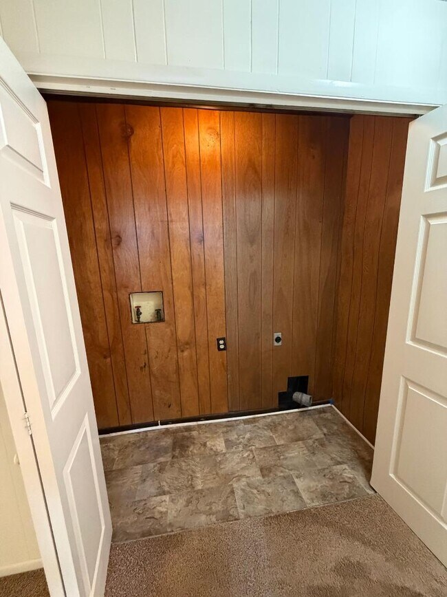Building Photo - 1506 Idlewild Dr