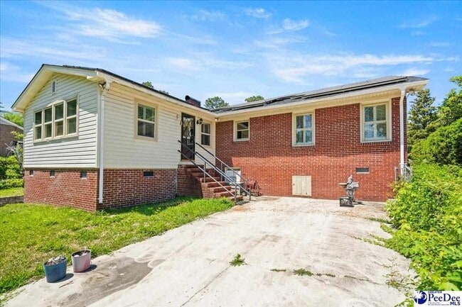 Building Photo - 726 Wisteria Dr