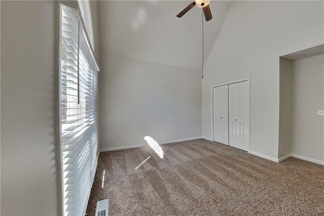 Building Photo - 339 Warrenton Dr