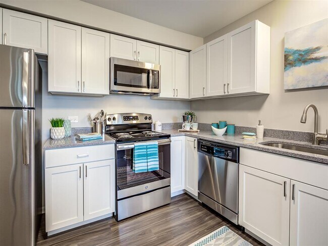 Fully Equipped Kitchen - Avery at Arlington Heights