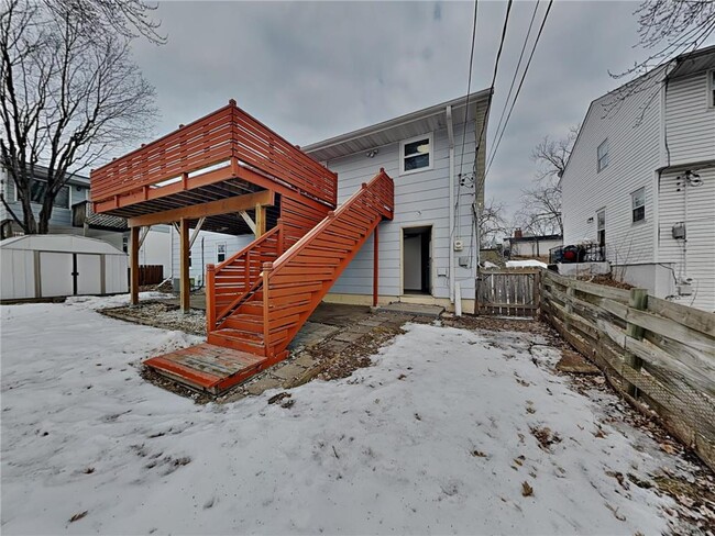 Building Photo - 2921 W 70 1/2 St