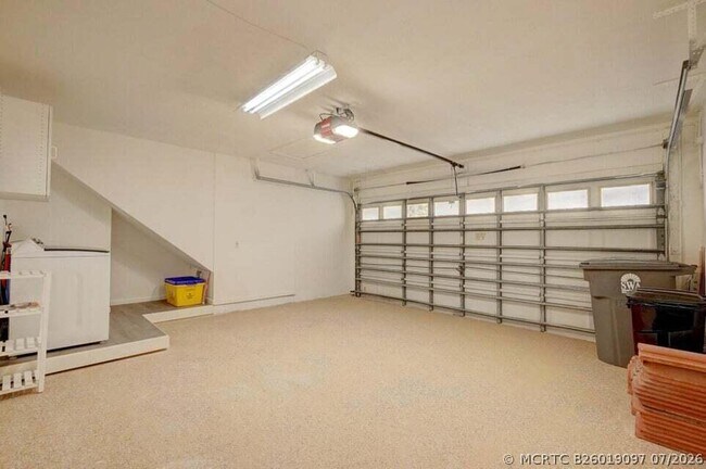 Building Photo - 10758 Lake Jasmine Dr