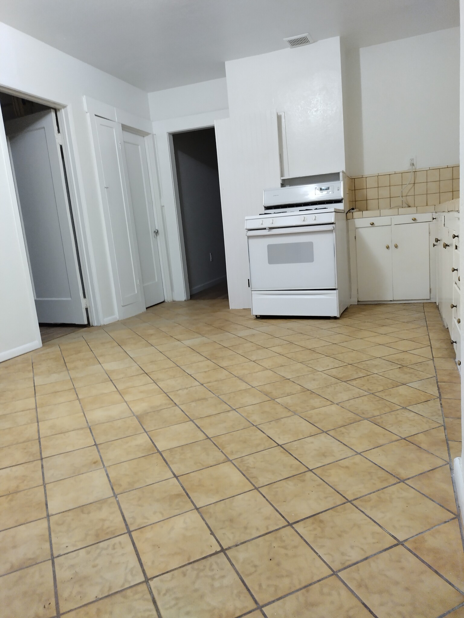 Building Photo - 265 S 21st St