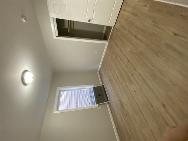 Building Photo - 109 Godwin Ave