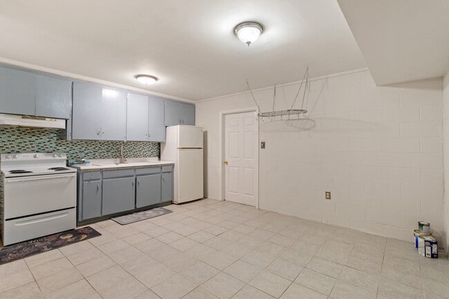 Building Photo - 1505 Michaux Rd