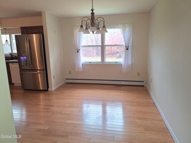 Building Photo - 1031 Saratoga Rd