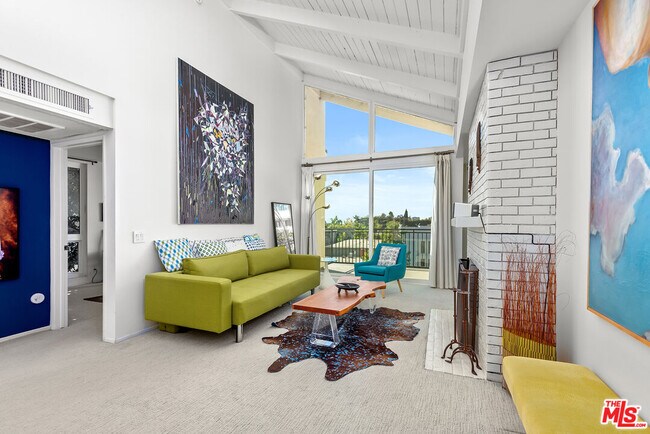 Building Photo - 1340 S Beverly Glen Blvd