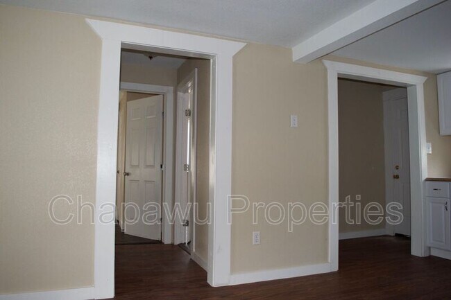 Building Photo - 521 S Polaris