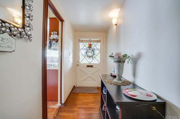 Building Photo - 9320 Yolanda Ave