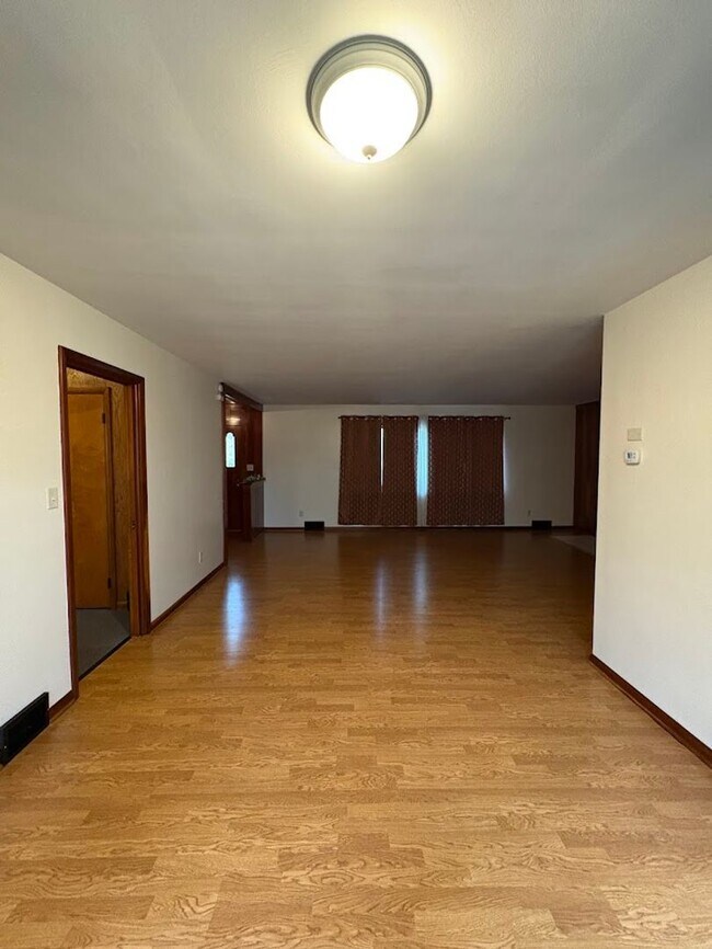 Building Photo - Two bedroom home for rent - Country living...