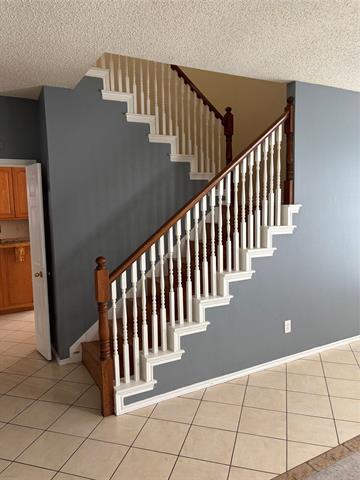 Building Photo - 1403 Lakeshore Dr