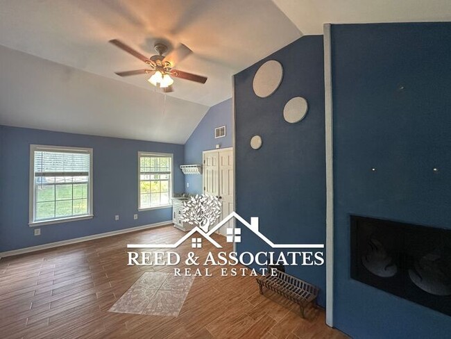 Building Photo - Charming Collierville Home ~3 Bedroom