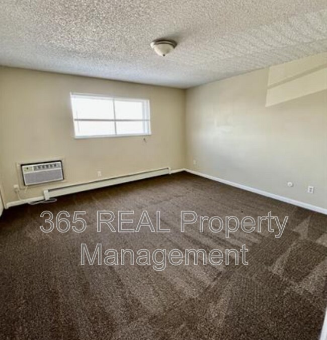 Building Photo - 709 37th Ave