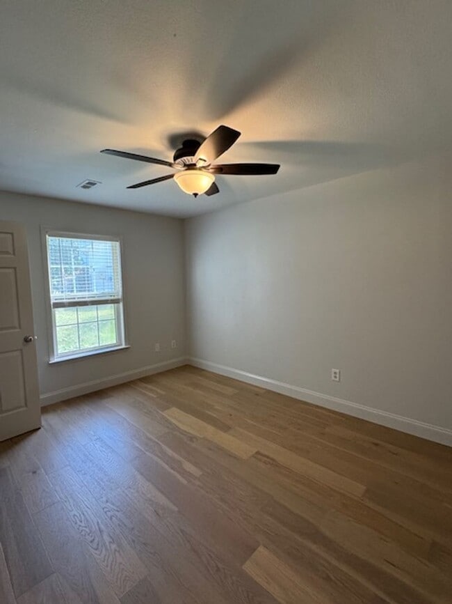 Building Photo - Welcome to this Single-Story Living with 3...