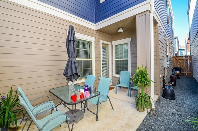 Building Photo - 12538 Holly Blue Ln