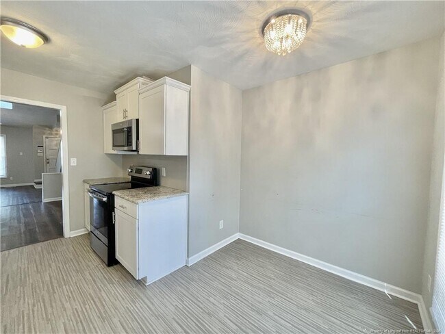 Building Photo - 820 Anarine Rd