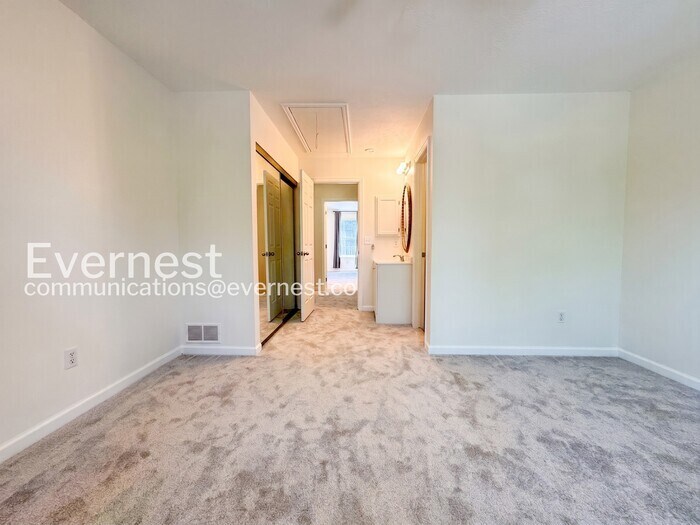 Building Photo - 2701 E Nichols Cir
