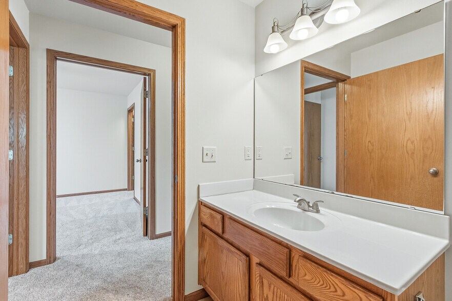 Building Photo - 3509 Maple Grove Dr