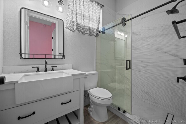Building Photo - 2926 Dovedale Ct