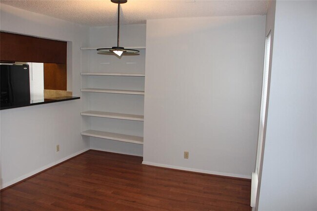 Building Photo - 2110 Rio Grande St