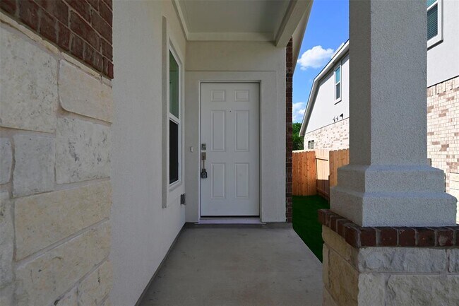 Building Photo - 2244 Devine Lake Bnd